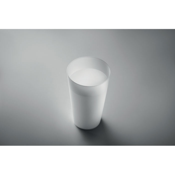 Cup with logo FESTA Reusable PP event cup for festivals with frosted finish. Capacity 550 ml. Using reusable drinkware is a sustainable choice to help prevent unnecessary waste. With throwaway plastics becoming less popular, these reusable cups are the perfect solution to any event, party and festival. Available color: Transparent White, Black, White Dimensions: Ø8X14 CM Height: 14 cm Diameter: 8 cm Volume: 0.122 cdm3 Gross Weight: 0.029 kg Net Weight: 0.026 kg Magnus Business Gifts is your partner for merchandising, gadgets or unique business gifts since 1967. Certified with Ecovadis gold!