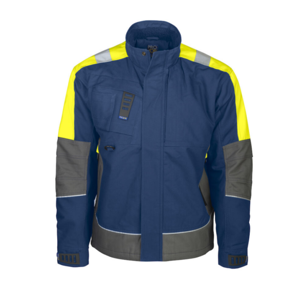 Projob Lined Jacket with logo Padded lining. Full zip to the top of the collar. Storm flap with press studs. Fleece lining in collar Pre-shaped arms and velcro adjustable cuffs. Two chest pockets: one vertical with zip and one with flap with different compartments. Badge holder in right chest pocket. Two side pockets with zip. Two inside pockets, one with zipper. D-ring. Available color: Navy Material: 100% cotton, 375 g/m² Magnus Business Gifts is your partner for merchandising, gadgets or unique business gifts since 1967. Certified with Ecovadis gold!